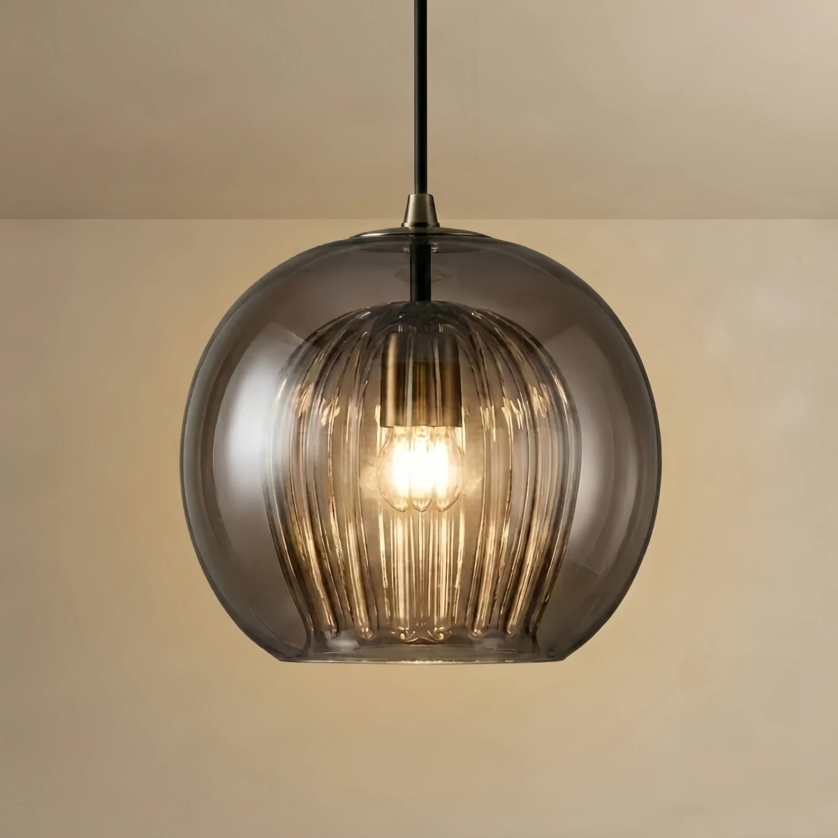 Vetro Nordic Globe Pendant Light – Clear or Amber Glass for Bedroom