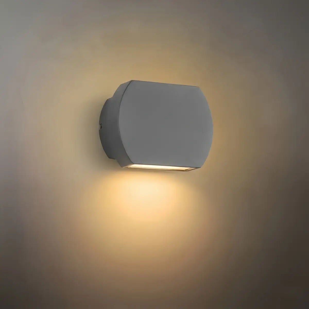Modern_Geometric_Outdoor_Wall_Lampp