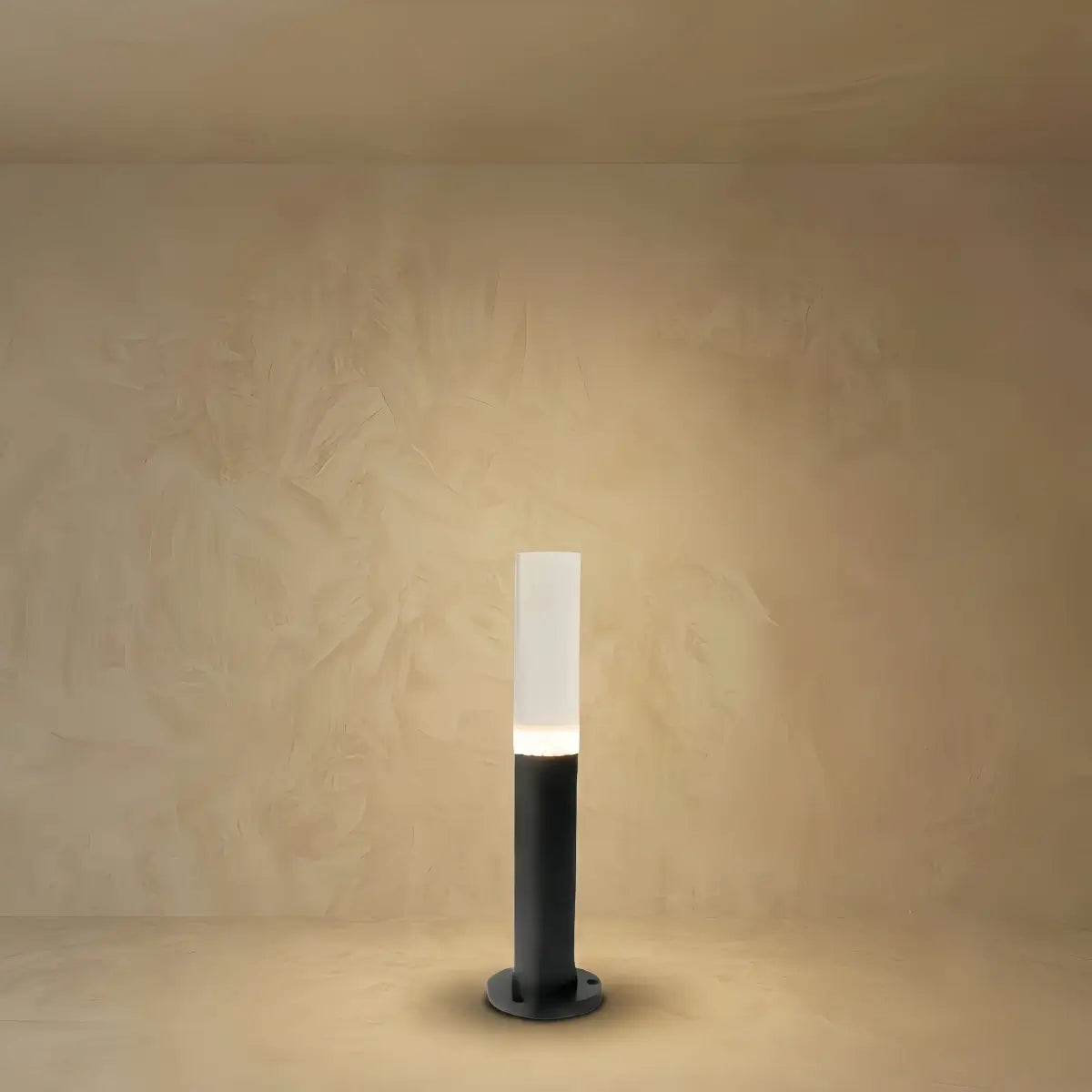 Zenno Minimalist Outdoor Floor Lamp--Aluminum Acrylic Black for Lawn