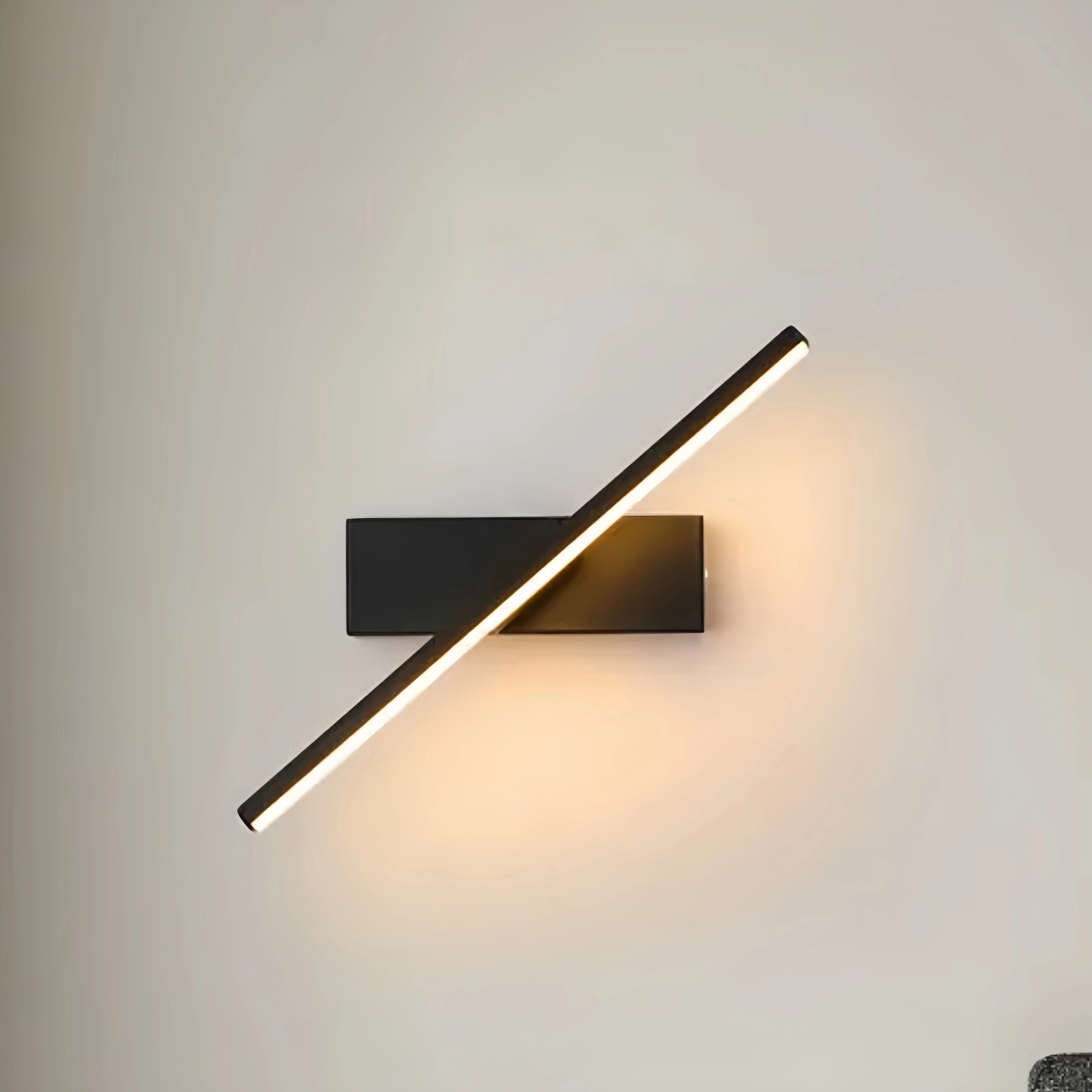 Arcato Moderne lineare Wandleuchte – Schwarze/weiße Metallleuchte fürs Schlafzimmer