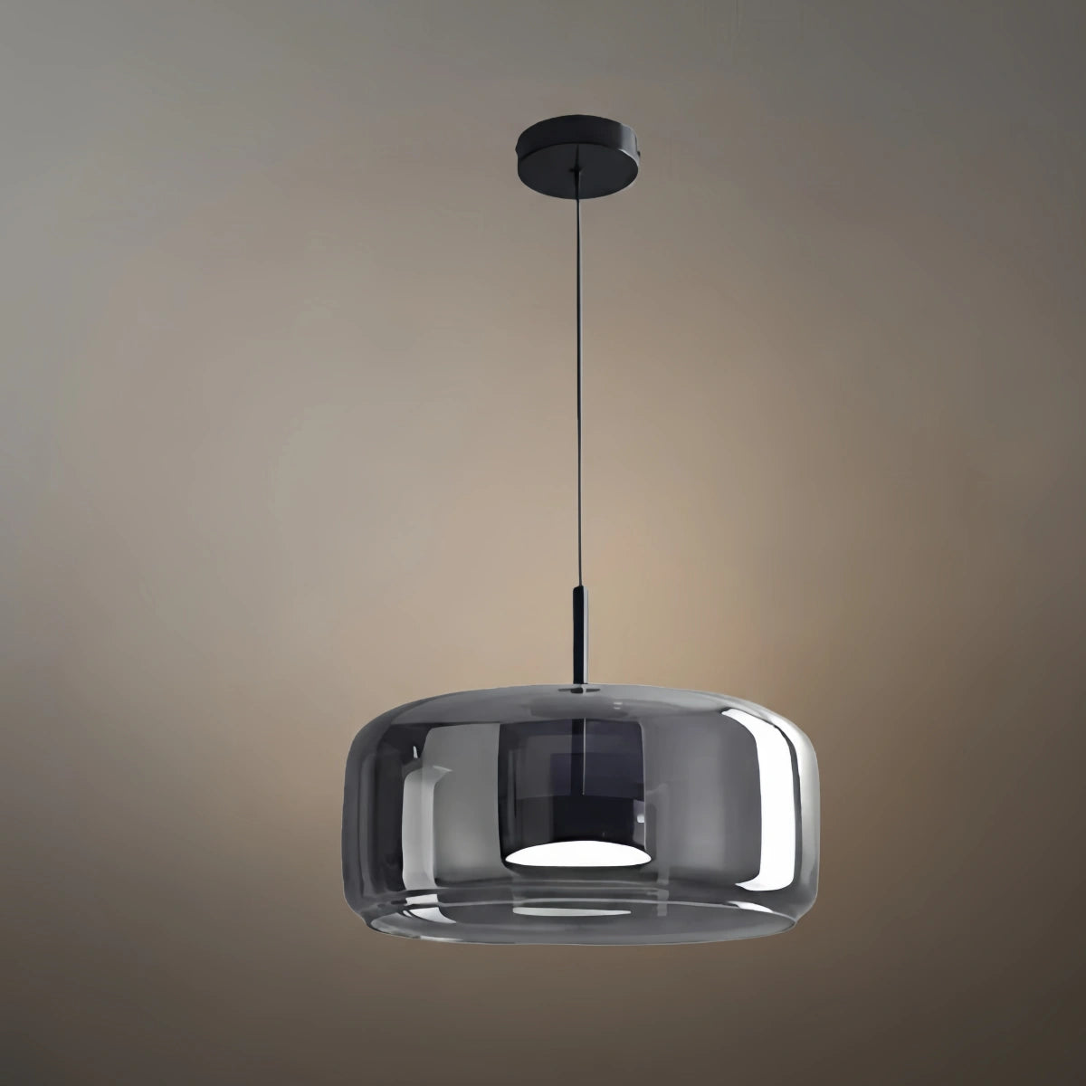 Vetro Moderne mundgeblasene Pendelleuchte – Rauchglas- und Metallakzent für Kücheninsel