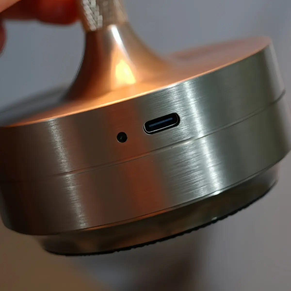 Arcato Moderne Akku-Tischleuchte – Touch-Dimmung & 3 Farbtemperaturen