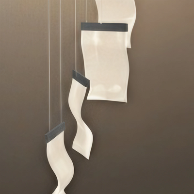 Excelis Royal Blätter-Kronleuchter – Acryl in Metallic-Gold oder Schwarz-Esche