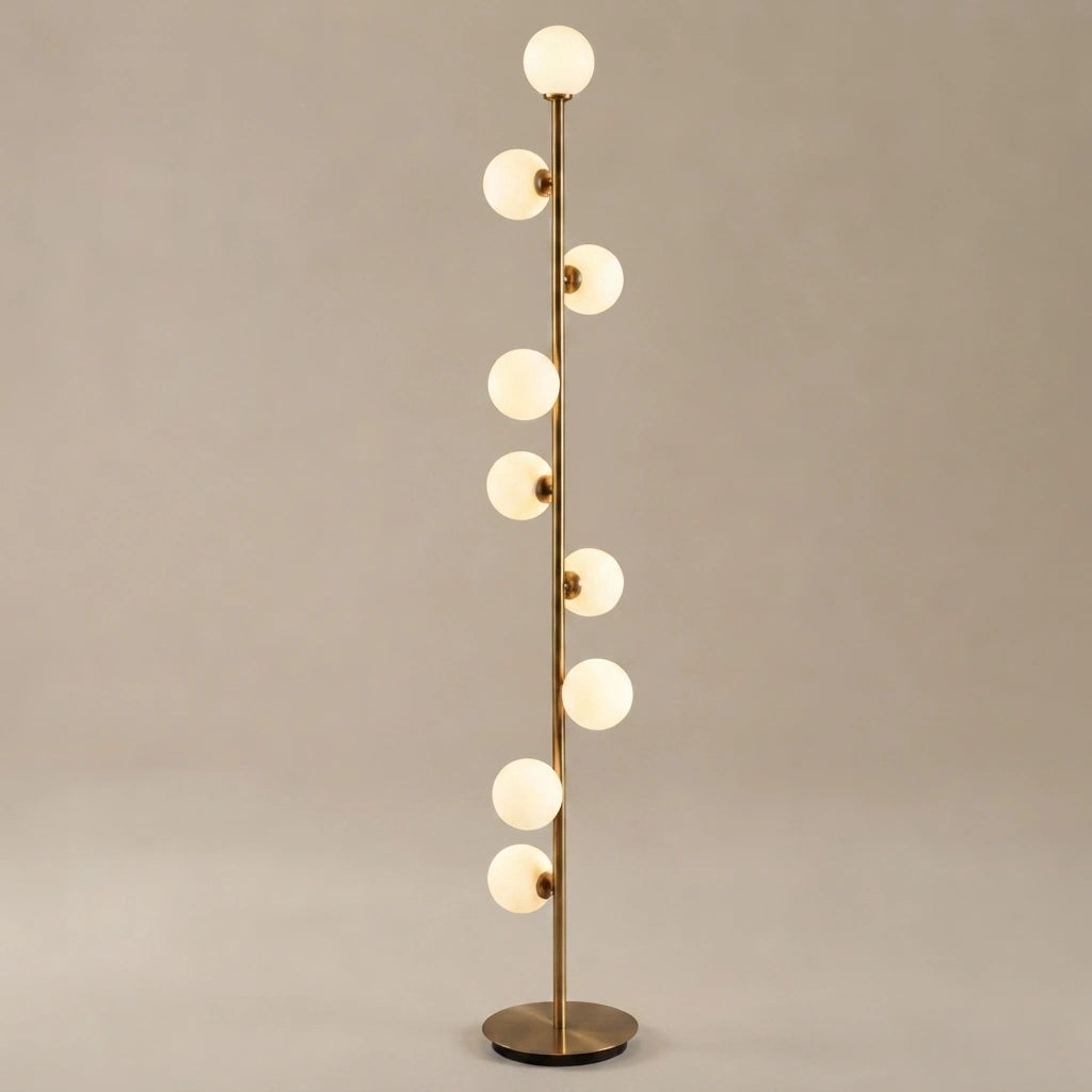 Moderne Stehlampe Excelis – Schlankes Design mit Glaskugel für das Wohnzimmer
