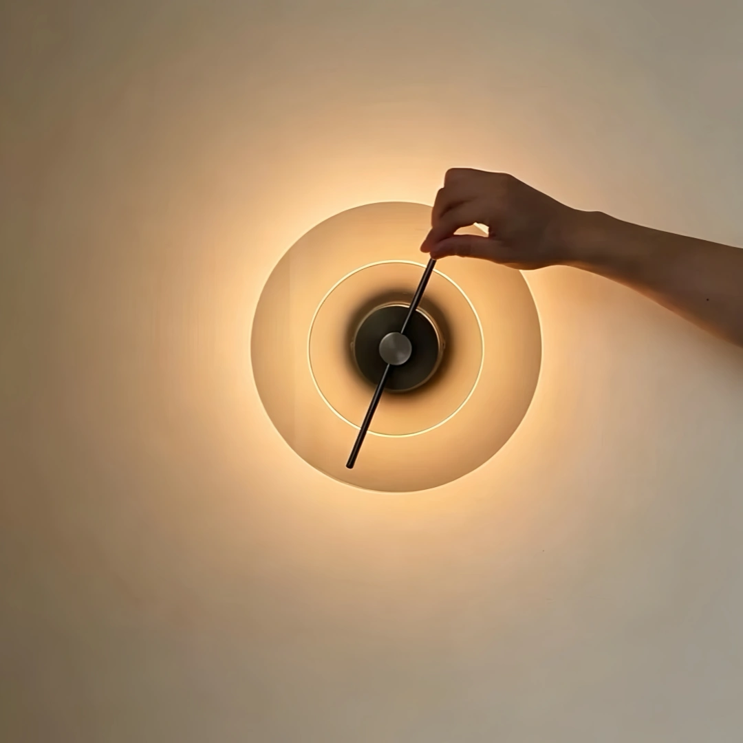 Vetro Moderne Wandleuchte – Glas und Karbonstahl mit drehbarem Schirm für Wohnzimmer und Schlafzimmer