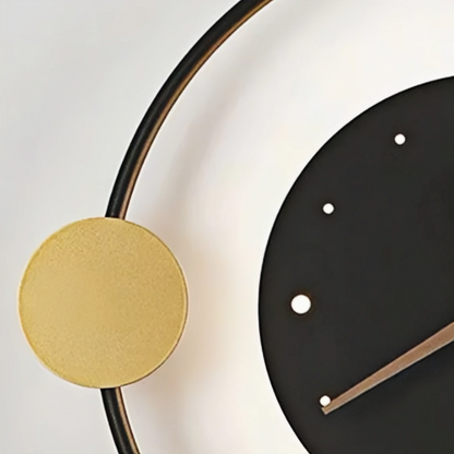 Irondale Art-Deco-Wandleuchte – Schwarz/Goldenes, von einer Uhr inspiriertes Design für das Wohnzimmer 