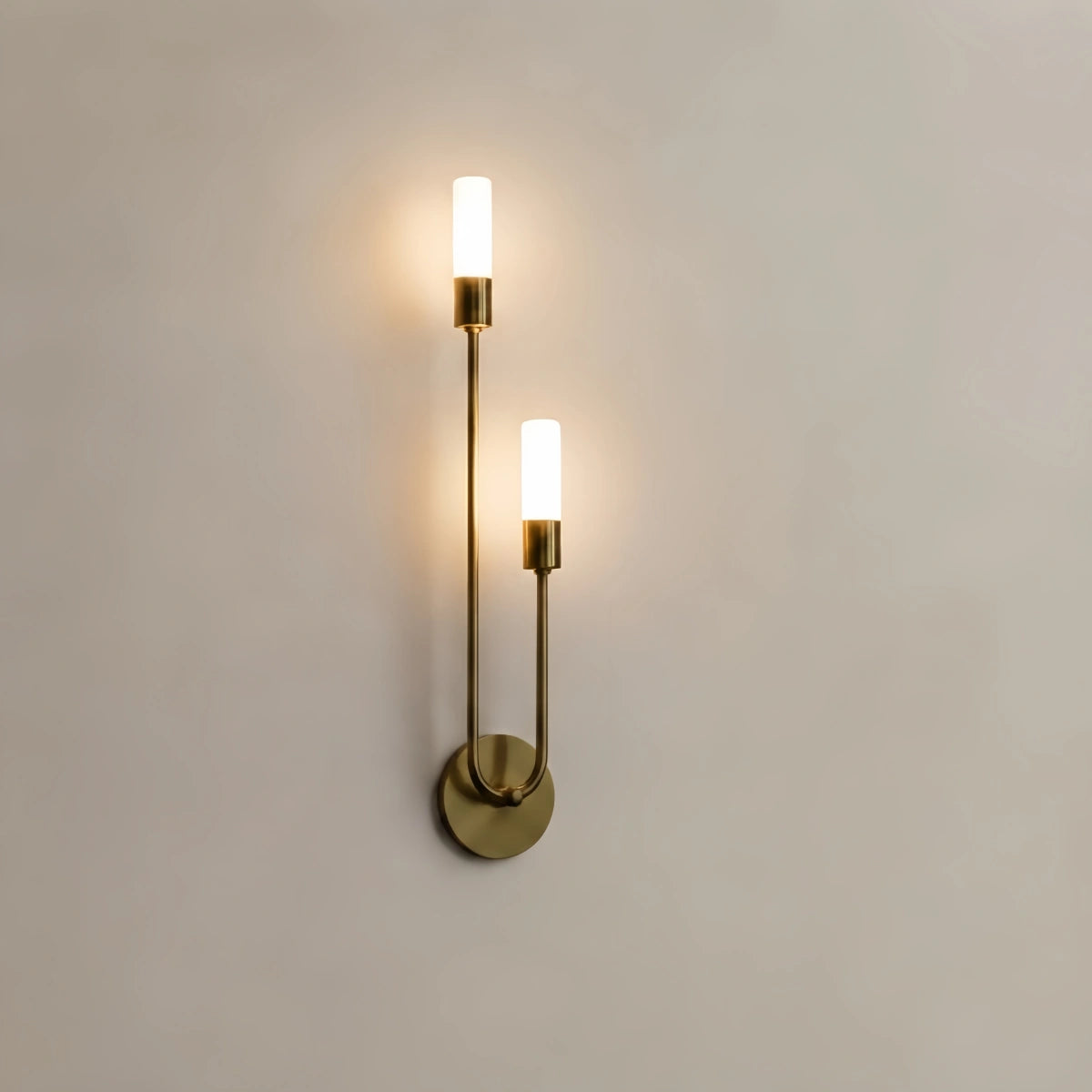 Moderne, U-förmige lineare Wandleuchte von Excelis – Goldfarbenes Metall für Schlafzimmer/Wohnzimmer
