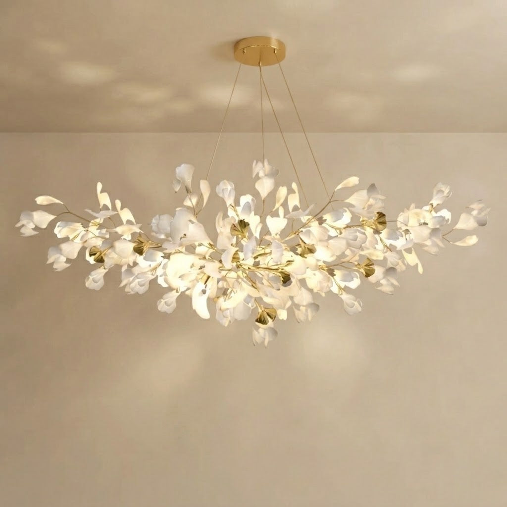 Excelis Art-Deco-Kronleuchter in Weiß – Metall/Acryl, Ginkgo-Design für das Wohnzimmer