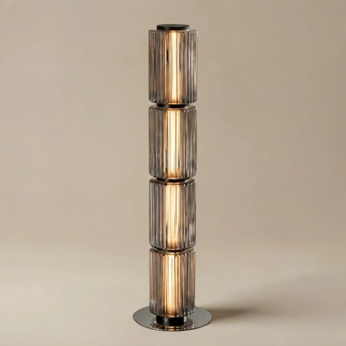 Vetro Modern Stehleuchte aus Glas – Milchweiß/Rauchgrau Aluminium für Wohnzimmer, Schlafzimmer & Büro