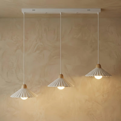 Moderne Pendelleuchte Crema aus Holz und Glas – Brauner konischer Schirm für das Esszimmer