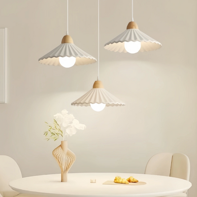 Moderne Pendelleuchte Crema aus Holz und Glas – Brauner konischer Schirm für das Esszimmer