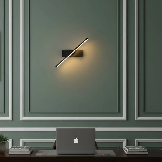Arcato Moderne lineare Wandleuchte – Schwarze/weiße Metallleuchte fürs Schlafzimmer