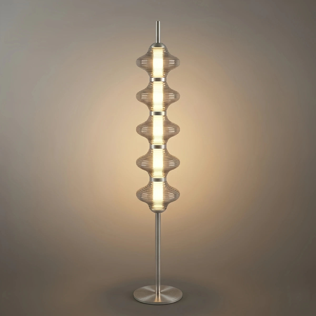 Moderne Stehlampe Vivara aus Metall und Glas – orangefarbenes Laternen-Design fürs Schlafzimmer