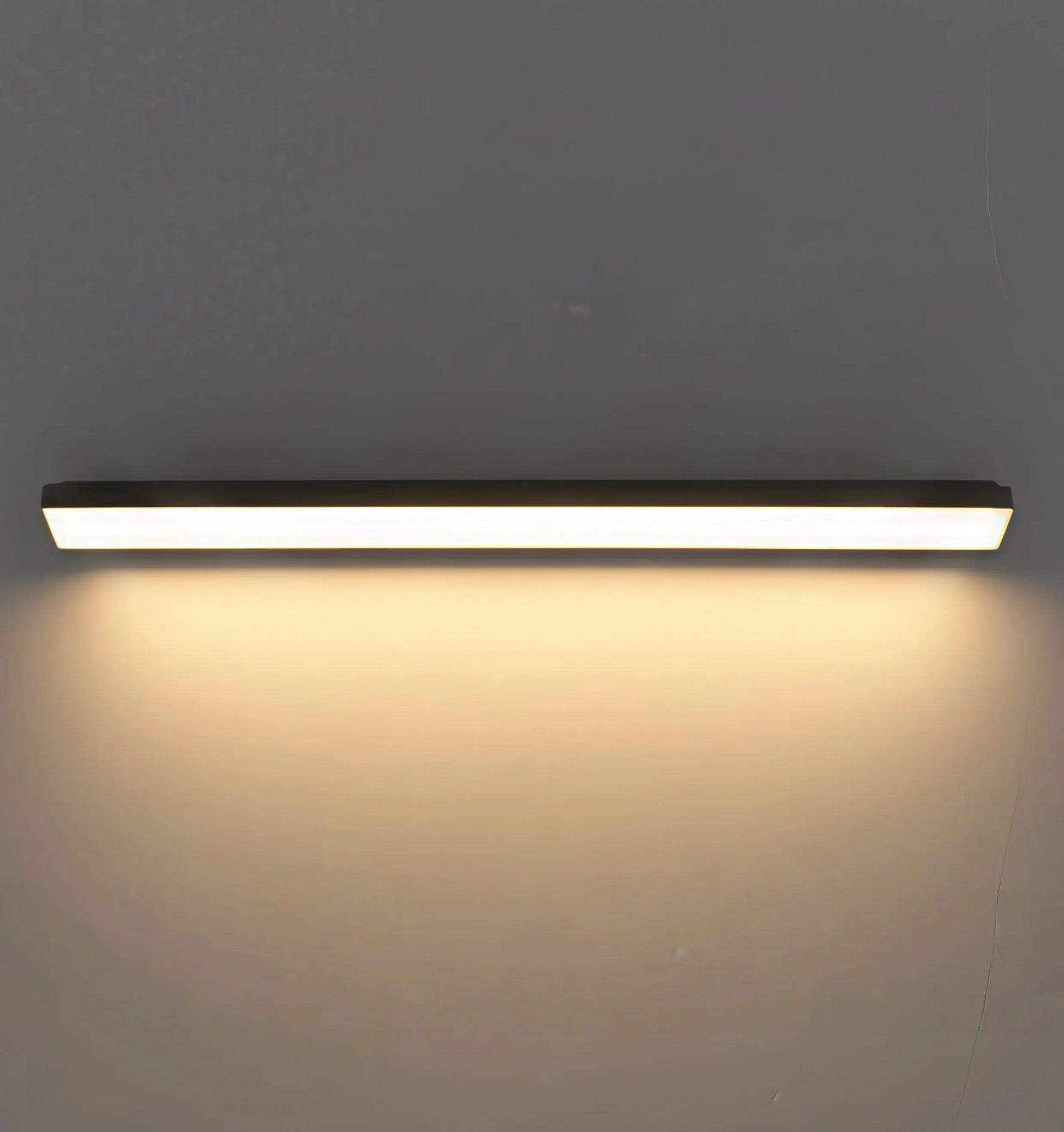 Arcato Minimalist Outdoor Wall Lamp - Light for Courtyard