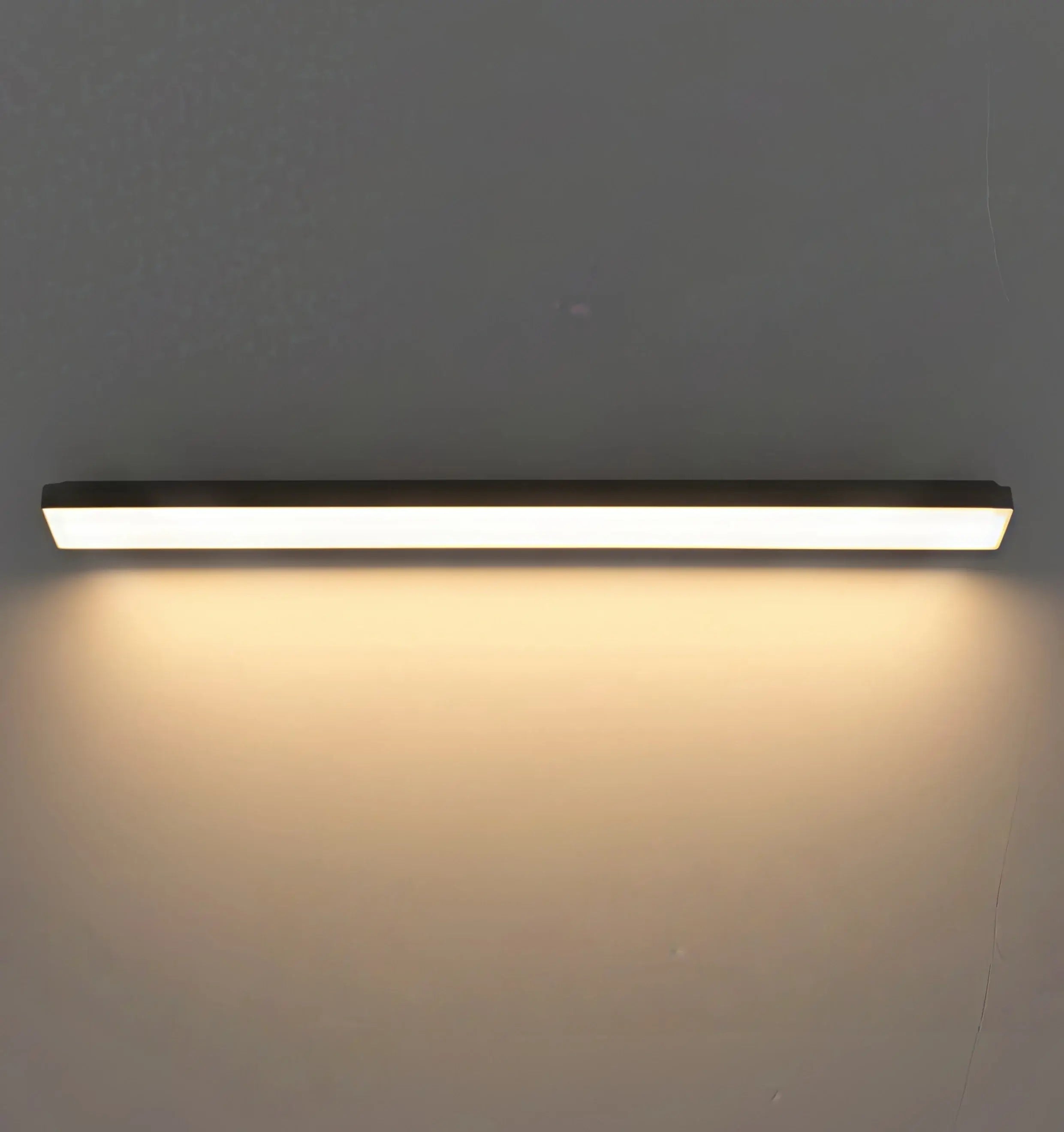 Arcato Minimalist Outdoor Wall Lamp - Light for Courtyard