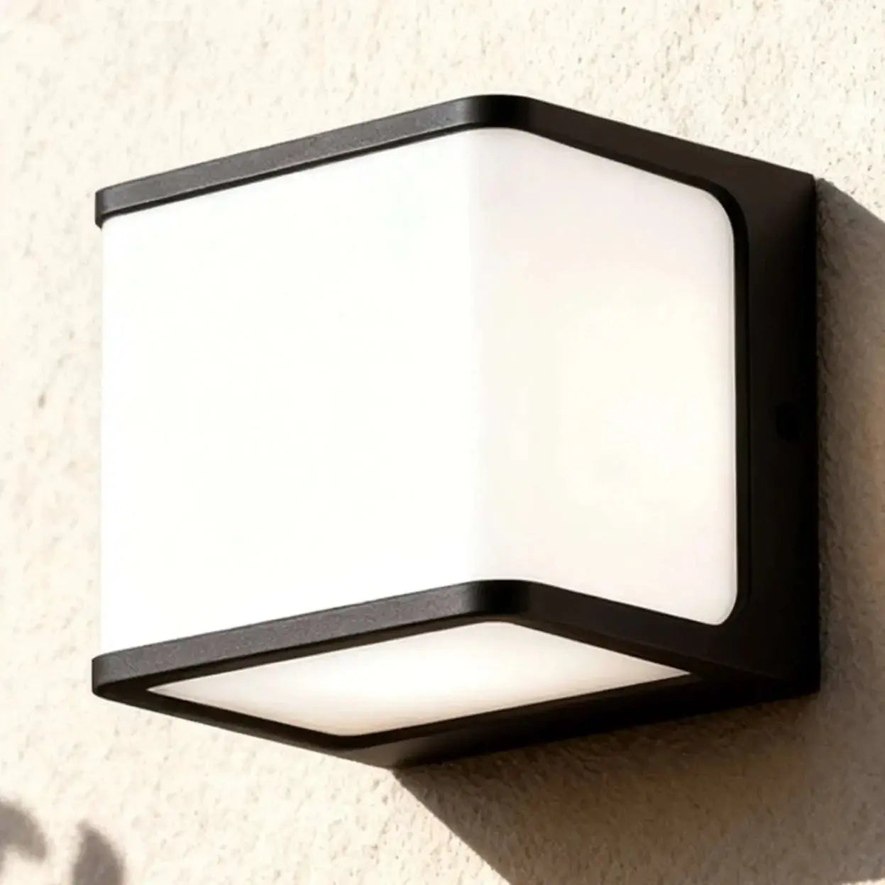 Modern Solar LED Outdoor Wall Lamp – Waterproof Sensor Light
