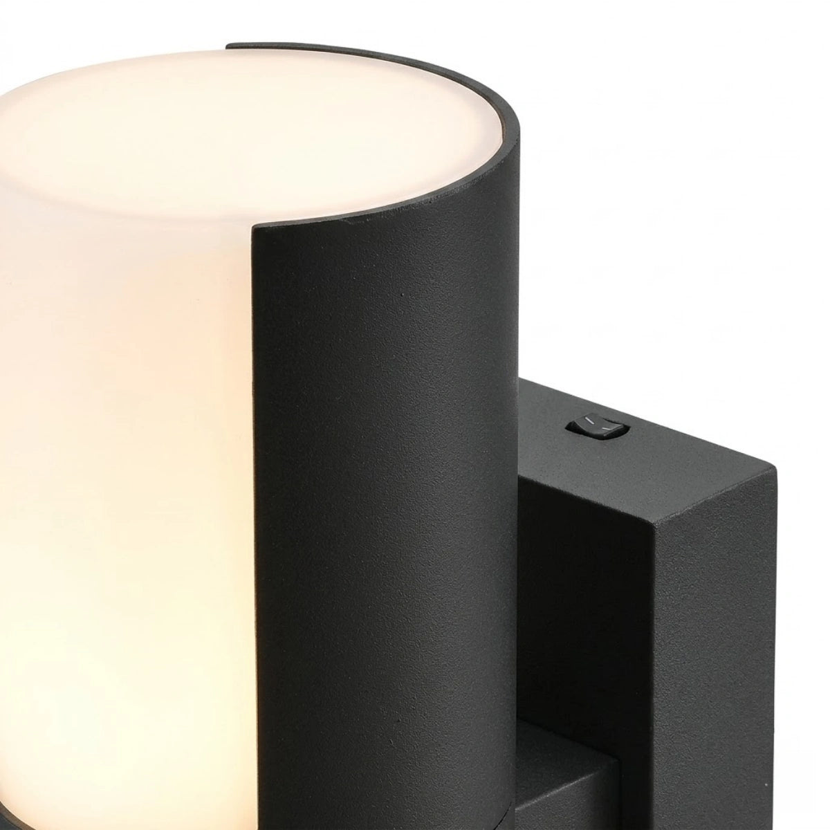 Stellar Minimalist Geometric Pathway Lamp – Black Metal Outdoor Light
