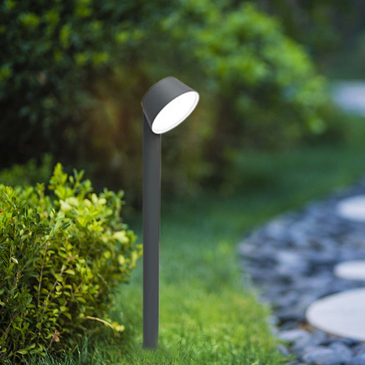 ndustrial Outdoor Pathway Light - Black Metal 