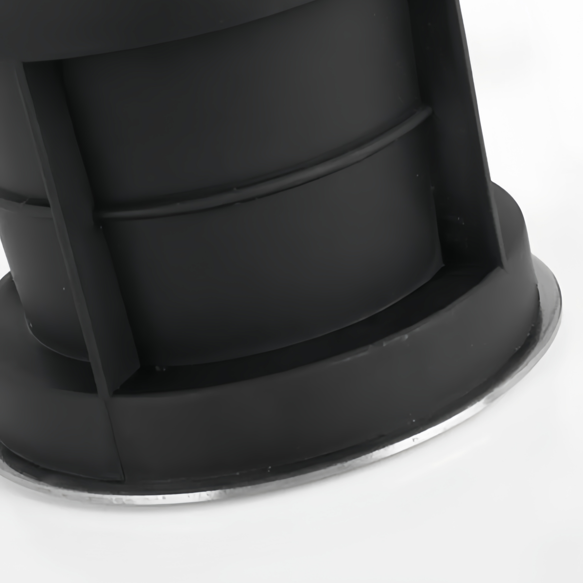 Minimalist_Column_Deck_Step_Light_Black_Metal
