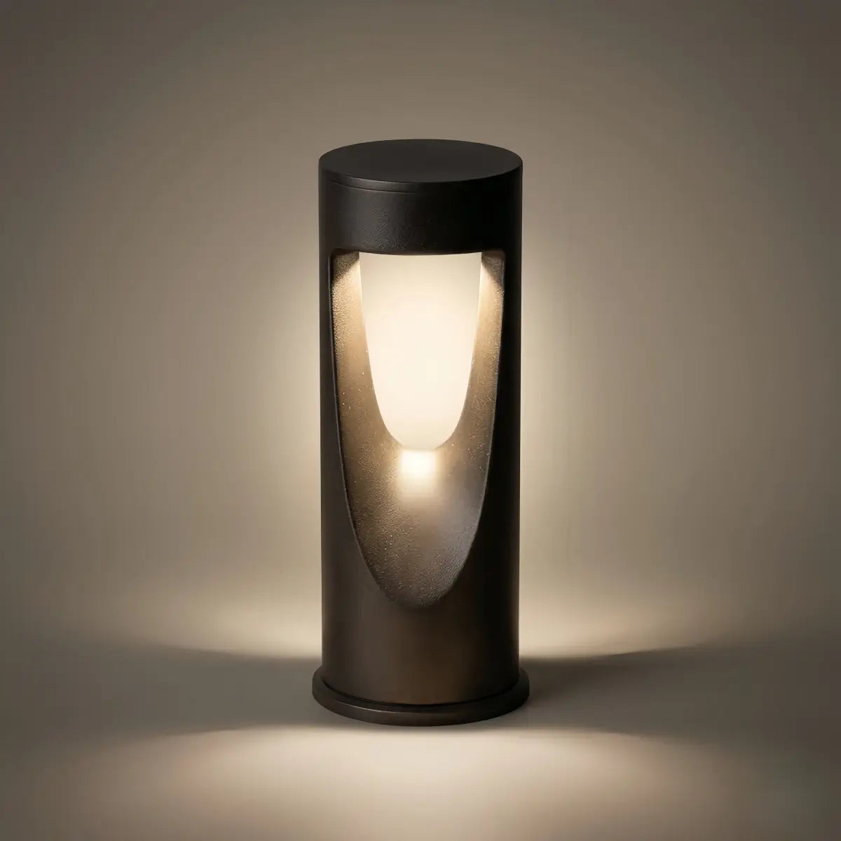 Modern_Cylindrical_Pathway_Light