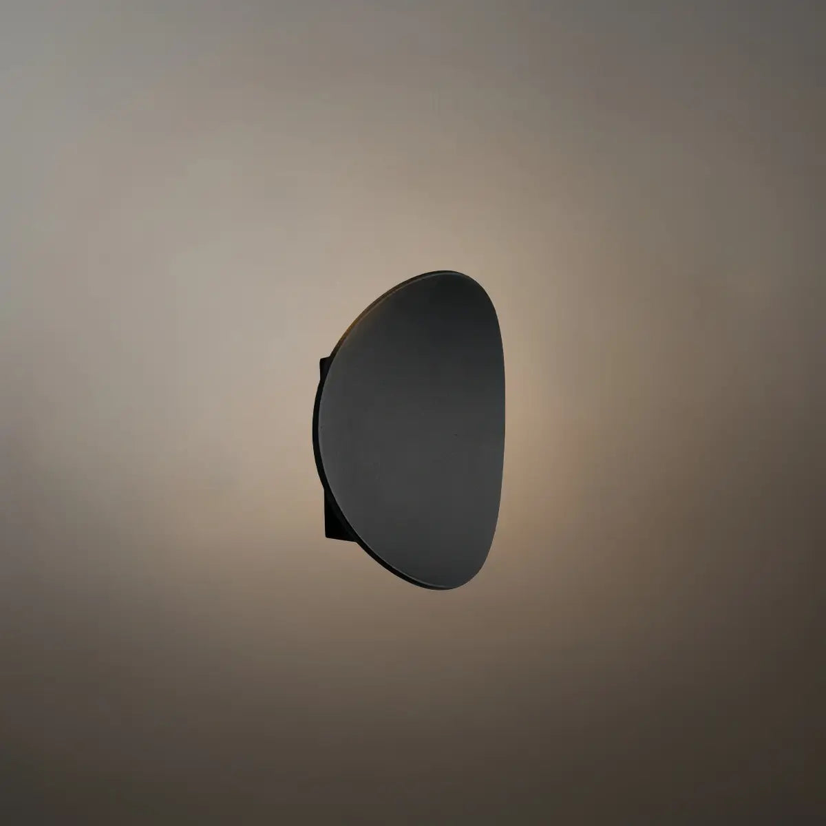 Velora Minimalist Pebble Outdoor Wall Lamp