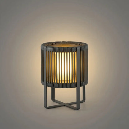 Vintage_Outdoor_Floor_Lamp