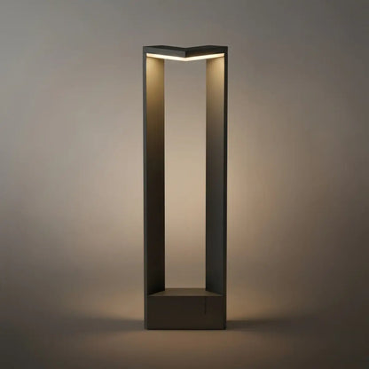 Minimalist_Right-Angle_Outdoor_Pathway_Light