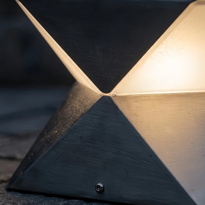 Moderne geometrische Stehleuchte für den Außenbereich – Schwarzes Metall &amp; Glas für Garten/Terrasse