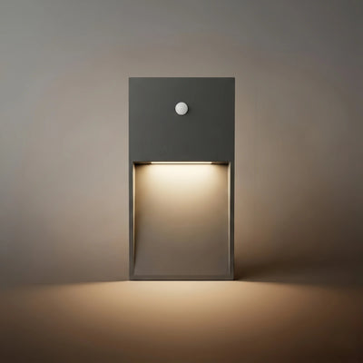 Industrial_Rectangular_Outdoor_Deck_Step_Light_