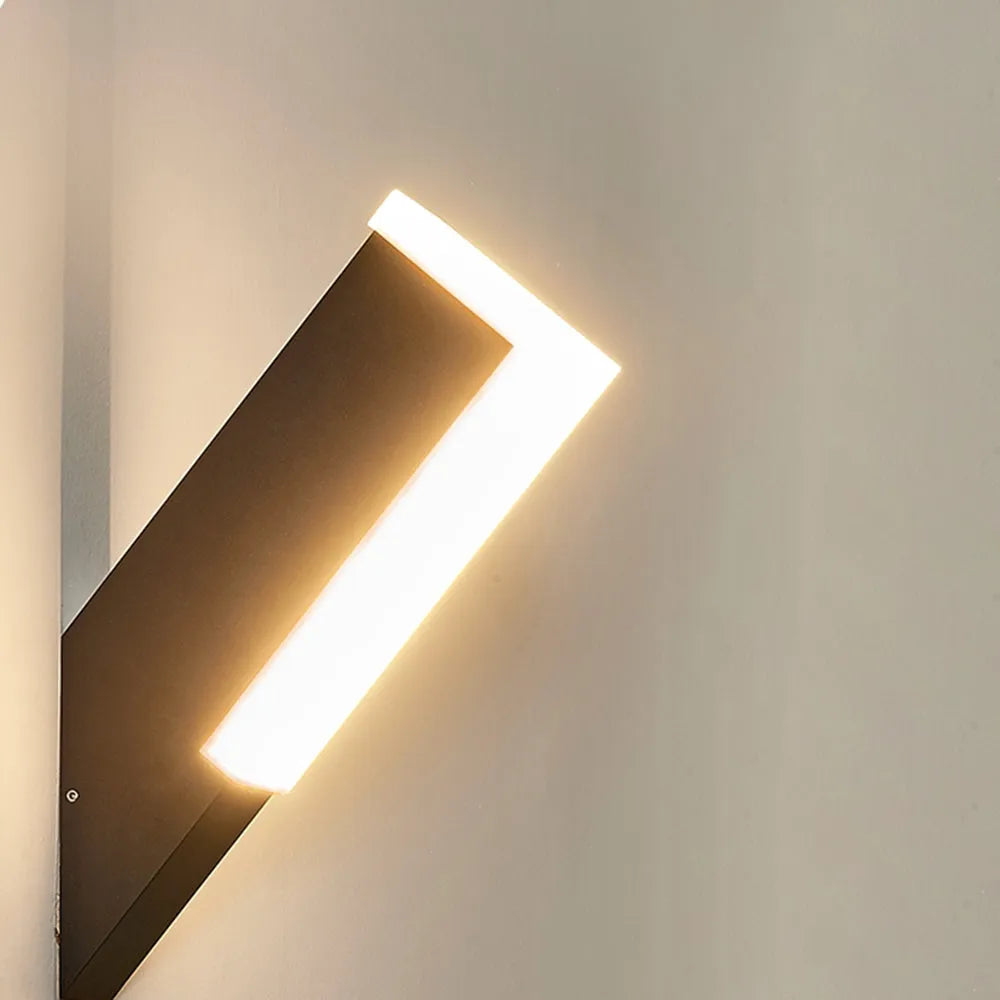 Modern Outdoor Wall Lamp - Black Metal & Acrylic