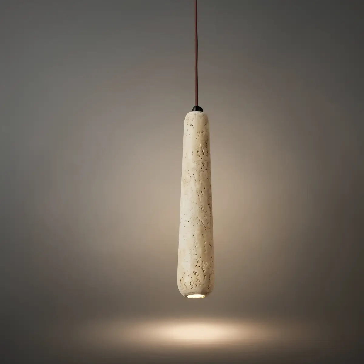 Moderne Pendelleuchte Zenno – Zylinder aus Naturholz und Stein für das Esszimmer