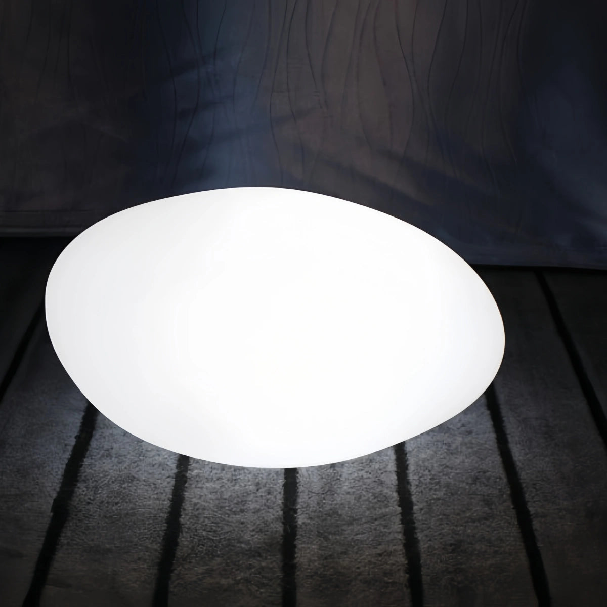 Lunara Moderne Gartenwegleuchte – Rundes Design aus weißem Acryl für den Garten
