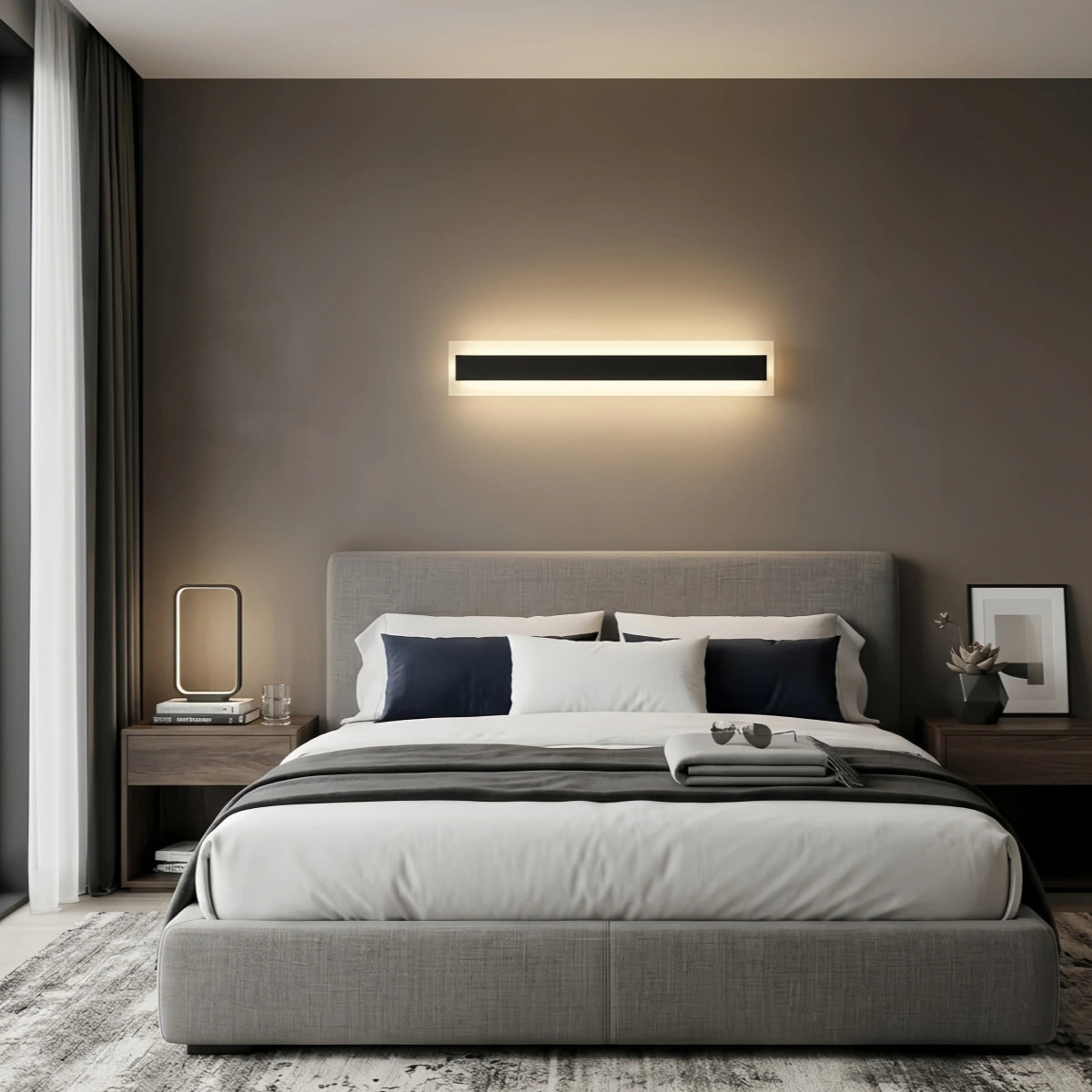 Arcato Minimalist Black LED Wall Lamp