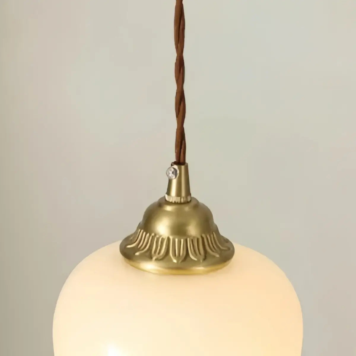 Crema Elegant Floral Pendant Lamp -- Brass & Resin Beige/White for Dining Room Detail