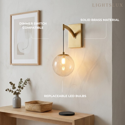 Excelis Moderne Gold-Globus-Wandleuchte – gebürstetes Gold-Finish, modernes elegantes Design