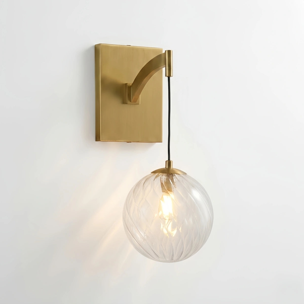Excelis Moderne Gold-Globus-Wandleuchte – gebürstetes Gold-Finish, modernes elegantes Design
