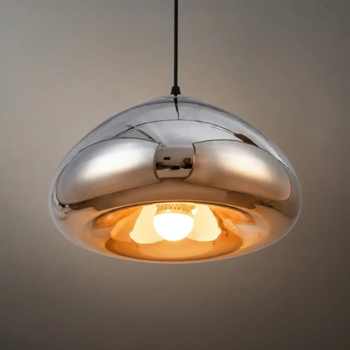 Modern_Glass_Pendant_Light