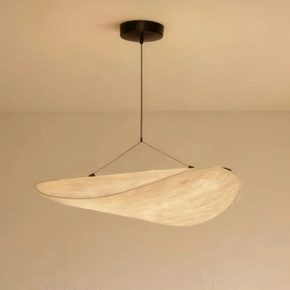 Crema Art Deco Pendelleuchte in Weiß – Gebogenes Metalldesign für das Esszimmer