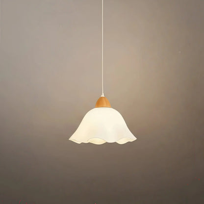 Crema Nordic Flower LED-Pendelleuchte – Weißes Holz/Acryl für das Esszimmer