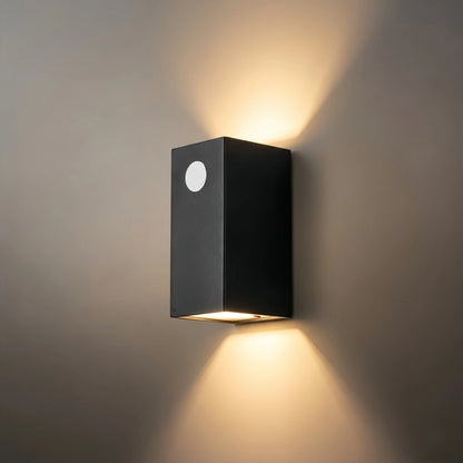 Minimalist_Square_Outdoor_Wall_Lamp