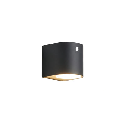 Minimalist_Square_Outdoor_Wall_Lamp