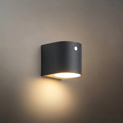 Minimalist_Square_Outdoor_Wall_Lamp