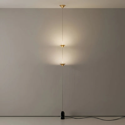 Arcato Nordic Minimalist Stehleuchte - 3-flammiges, lineares Design, volle Länge