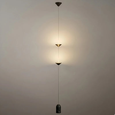 Arcato Nordic Minimalist Stehleuchte - 3-flammiges, lineares Design, volle Länge
