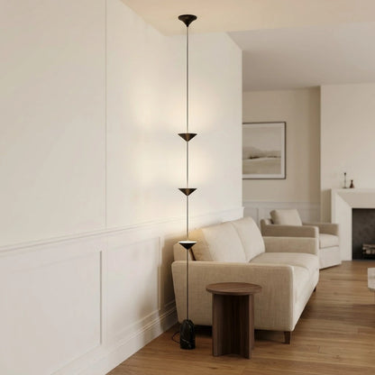 Arcato Nordic Minimalist Stehleuchte - 3-flammiges, lineares Design, volle Länge