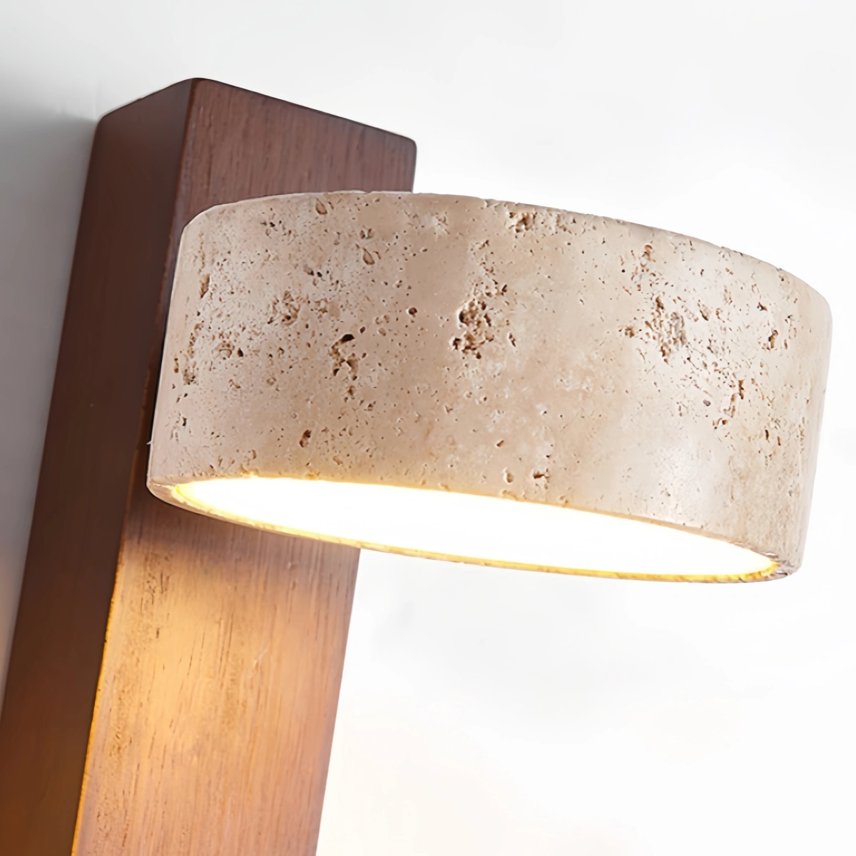 Strata Minimalistische Wandleuchte – Gelber Travertin & Holz für Schlafzimmer
