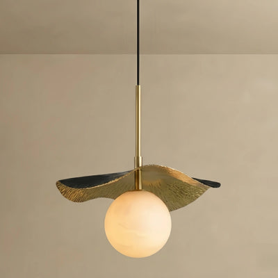 Alba Moderne Minimalistische Pendelleuchte – Messing und schwarzer Alabasterschirm für Wohnzimmer