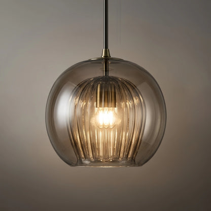 Vetro Nordic Globe Pendelleuchte – Klares oder bernsteinfarbenes Glas fürs Schlafzimmer