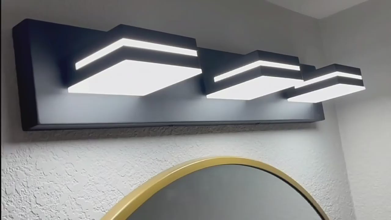 Arcato Modern 3-flammige Waschtischleuchte – Würfelförmige Acryl-Schirme in Mattschwarz & Gold für das Badezimmer