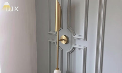 Excelis Moderne lineare Wandleuchte - Goldfarbenes Metall &amp; Glas für Garten/Flur